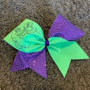 Cheer bow